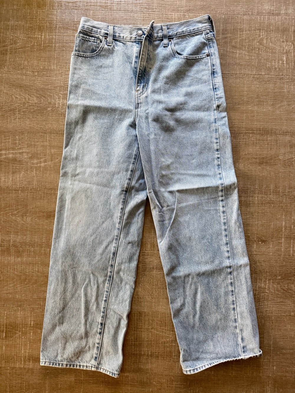 Levi's Light Wash High Waisted Straight Leg Jeans - Picture 8 of 10